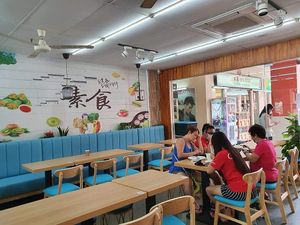 Café interior. Photo by Sam Lama at Green by choice 我行我素 - Hougang Green Mall in Northeast Singapore