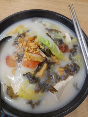 "Fish" bihun soup at Green by choice 我行我素 - Hougang Green Mall in Northeast Singapore