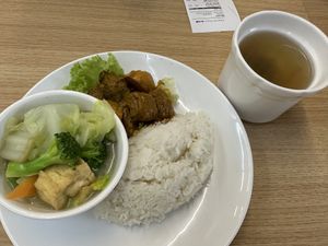 Curry mutton  rice and soup   at Green by choice 我行我素 - Hougang Green Mall in Northeast Singapore