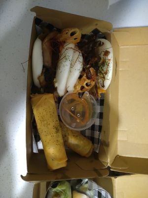 Bap buns & spring rolls at Vego Delish in Perth