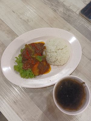 Sambal fish rice set at SSL Vegetarian 顺顺来素食 in North Singapore