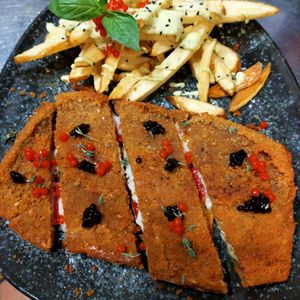 Cachopo vegano at Mahara in A Coruna