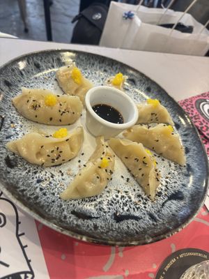 Gyoza   at Mahara in A Coruna