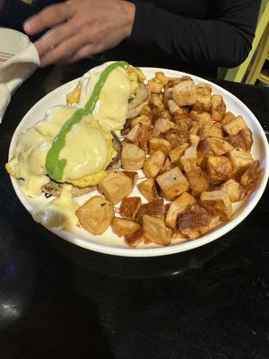 Jaminn Bennie   at Breakfast Republic in Costa Mesa