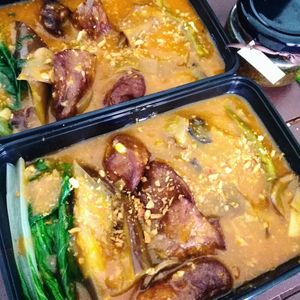 Vegan Kare kare 💚🌿 at Belle's in Bacolod