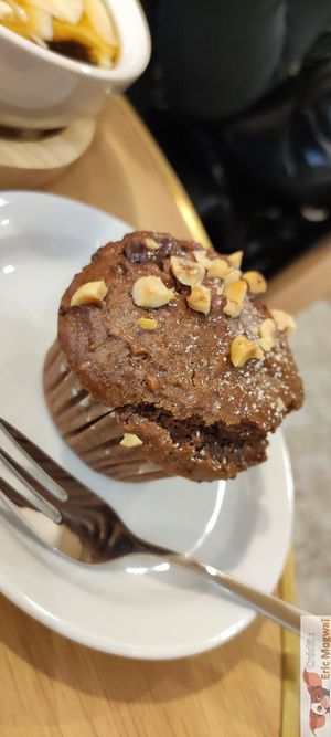 Muffins with okara at Graines du Jour in Paris