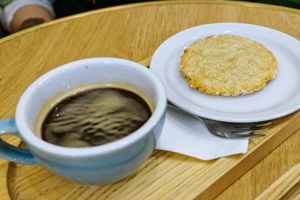 Almond cookie at Graines du Jour in Paris
