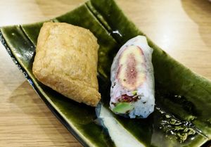 Inari + Spring roll at Graines du Jour in Paris