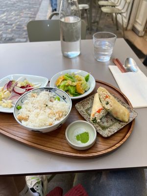 lunch menu  at Graines du Jour in Paris