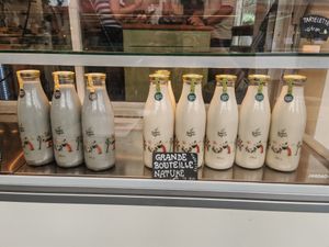 home made plant based milk at Graines du Jour in Paris