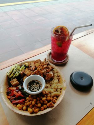 Yummy late lunch at Organic Jungle in Gran Canaria