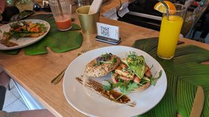 Vegan bagel and orange juice at Organic Jungle in Gran Canaria