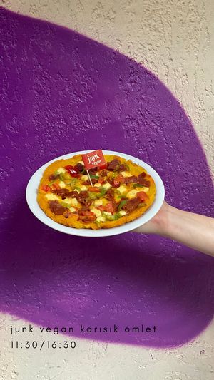 vegan pastrami omelet /
open buffet breakfast / Sunday 11:30-16:00 at Junk Vegan in Ankara