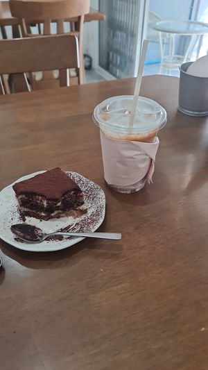 Tiramisu and Peanut Butter Late at Carrots The Vegan Kitchen in Bangkok