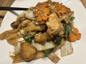 Fried noodle in black soybean sauce  at Shimiran Thai Food Cafe in Tokyo