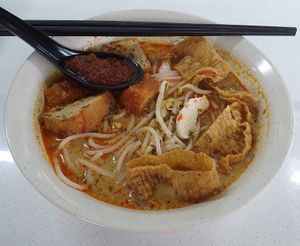 Laksa at Pure Heart 清心素食 in Central Singapore