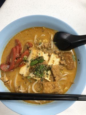 Laksa- the char Siew isn’t really needed at Pure Heart 清心素食 in Central Singapore