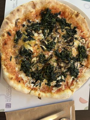 This is the one with spinach   at Napoli in Lisbon