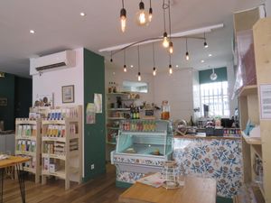 inside at La Dame au Cerf in Nice