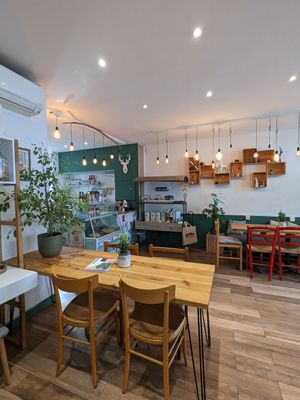  at La Dame au Cerf in Nice