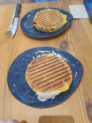 Bunini with cheese at La Dame au Cerf in Nice