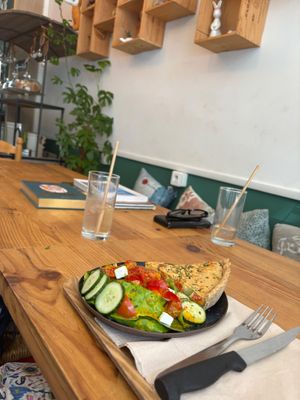 Quiche and salad at La Dame au Cerf in Nice