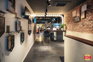 Voilà le bel intérieur de notre restaurant de Namur.

 at The Huggy's Bar - Namur in Namur