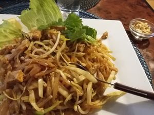 Padd thai tawho, 120 kroner at Nickys Thai in Hagersten
