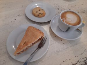 Apple pie, chocolate chips cookie and soy cappuccino at Ginger in Trieste