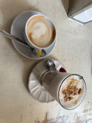 Cappuccino with soy milk and chai latte with soy milk at Ginger in Trieste