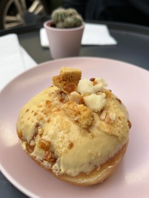 Salzed caramel donut  at Sammy's Berliner Donuts in Berlin