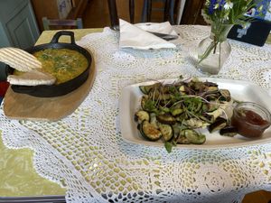 Grillgemüse (auf Brötchen) mit Pflaumenkompott   at FreuRaum in Eisenstadt