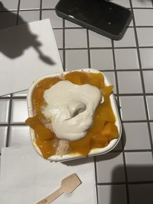 mango bingsu!🥭🍨🍧🌟  at NUTTEA - La Trobe St in Melbourne