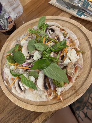 Veggie pizza with vegan cheese  at El Chante Verde in La Fortuna