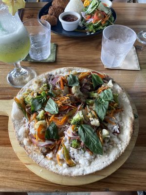 Veggie lovers pizzaa  at El Chante Verde in La Fortuna