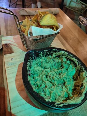 Guacamole at the Table at El Chante Verde in La Fortuna
