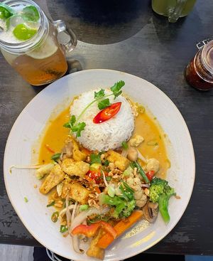 Curry and tamarind ice tea   at Nam in Cologne