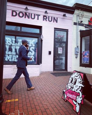 Outside   at Donut Run in Washington