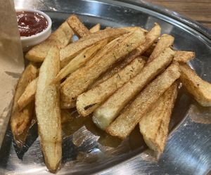Potato fries  at Sonu Sonu in Fukuoka