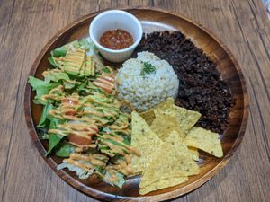 Taco plate at Sonu Sonu in Fukuoka