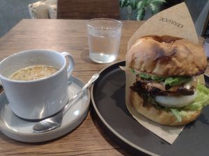 Avocado burger w/ onions and mushrooms 🍔🧅🥑🍄 at Sonu Sonu in Fukuoka