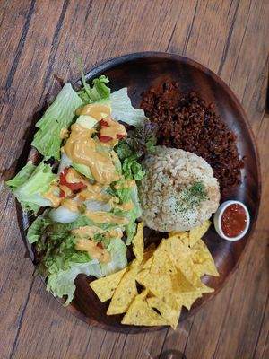 Taco plate 1300yen at Sonu Sonu in Fukuoka