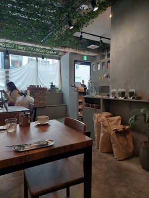 Inside at Sonu Sonu in Fukuoka