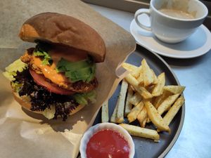 Burger at Sonu Sonu in Fukuoka