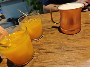 Afternoon lunch beverages at Sonu Sonu in Fukuoka