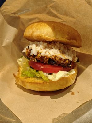 Burger at Sonu Sonu in Fukuoka