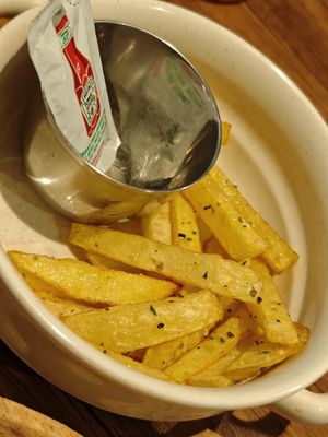 Fries at Sonu Sonu in Fukuoka