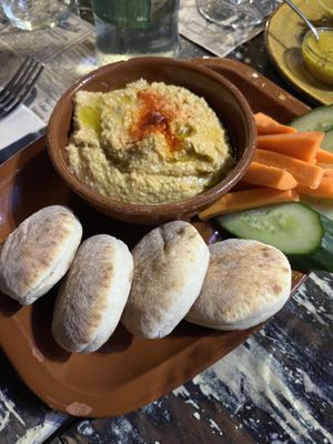 Hummus con crudis i pan pita  at 13 Bistrot in Fuerteventura