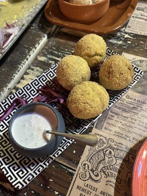Falafel casero con mayonesa vegana (nyami!)  at 13 Bistrot in Fuerteventura