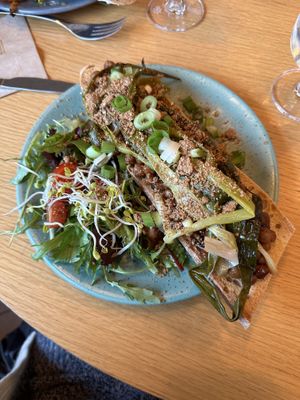 Sandwich con ceci teriaki e cipollotto   at Superkelly in Ghent